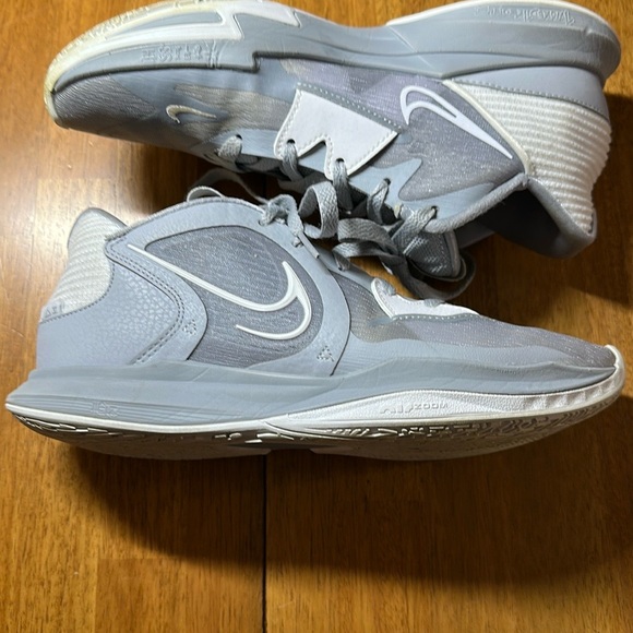 Kyrie Low 5 by Nike - Picture 6 of 8